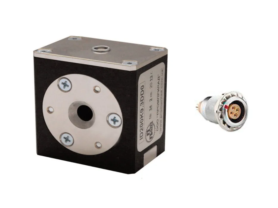 Encircling probe for testing the cylindrical objects made of non-magnetic materials (Reflection type) — 2